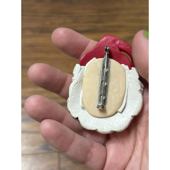 Polymer Clay Sculpted Santa Claus Brooch Pin Christmas - Picture 6 of 6